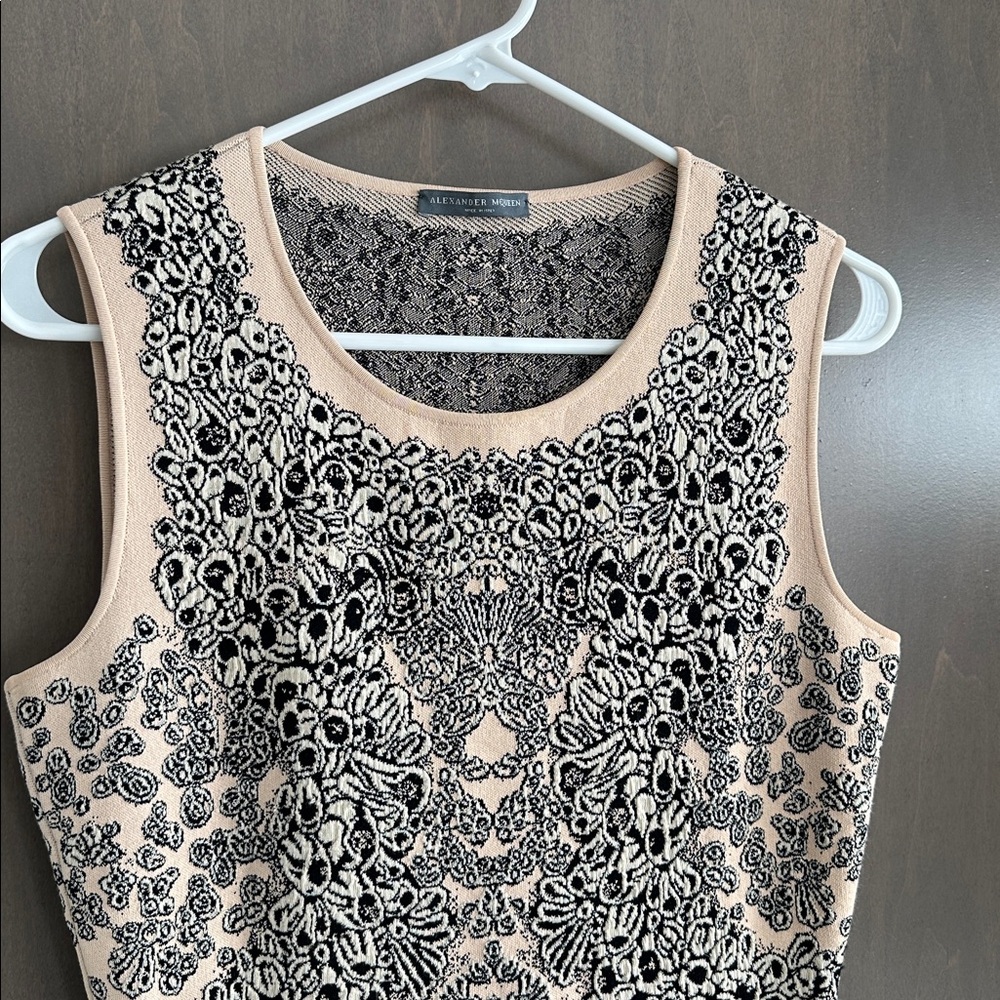 Alexander McQueen Sleeveless Blush Black Motif Jacquard Knit Dress Size L - Picture 3 of 16